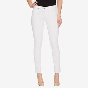 The AG® Adriano Goldschmied The Legging Ankle in White Size 24R